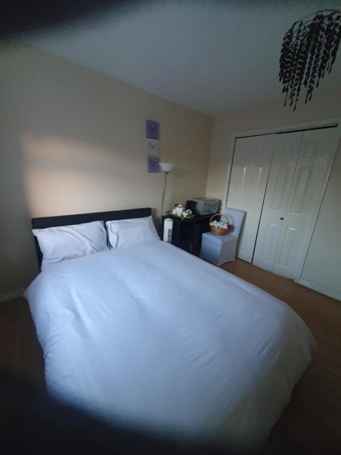 Double Size And Single Room In Barking 外观 照片