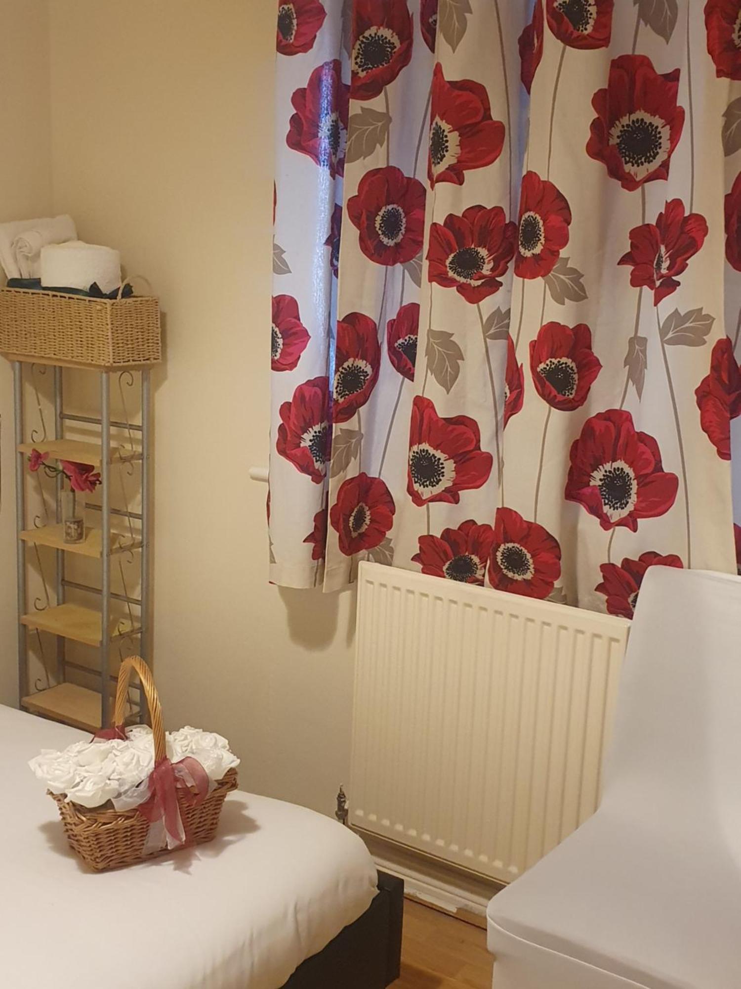 Double Size And Single Room In Barking 巴尔金 外观 照片